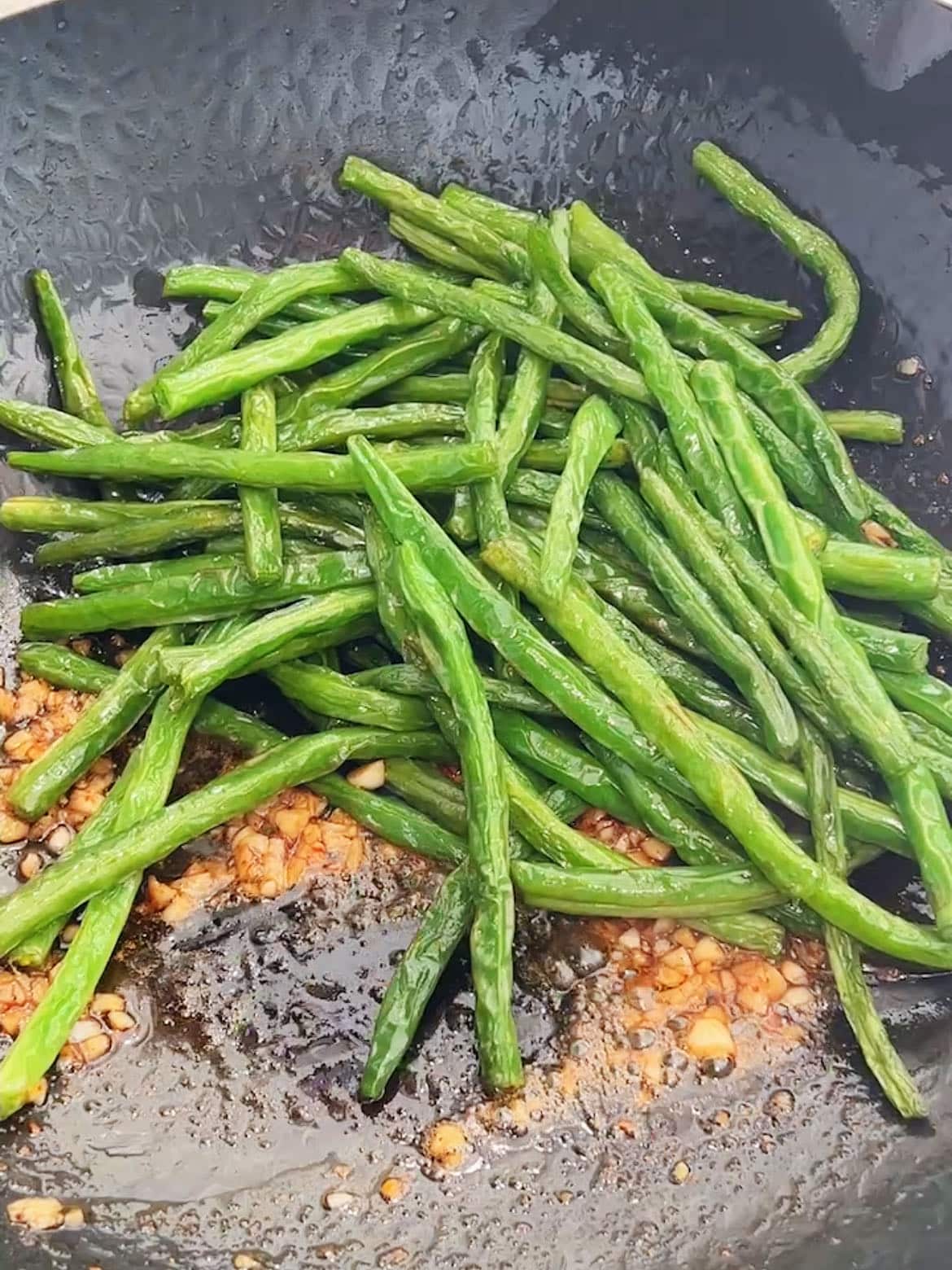 Din Tai Fung Green Beans | garlic & buttery green beans recipe