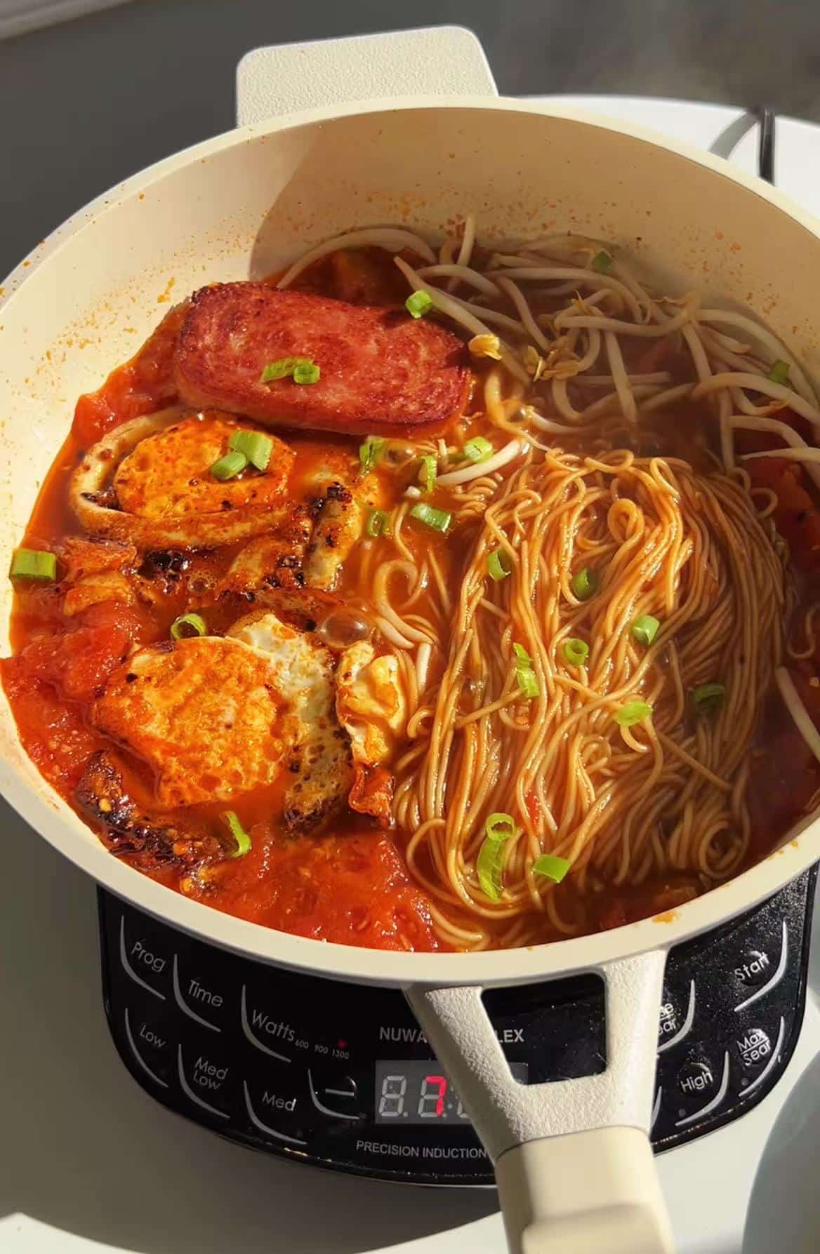 Tomato and Egg Noodles