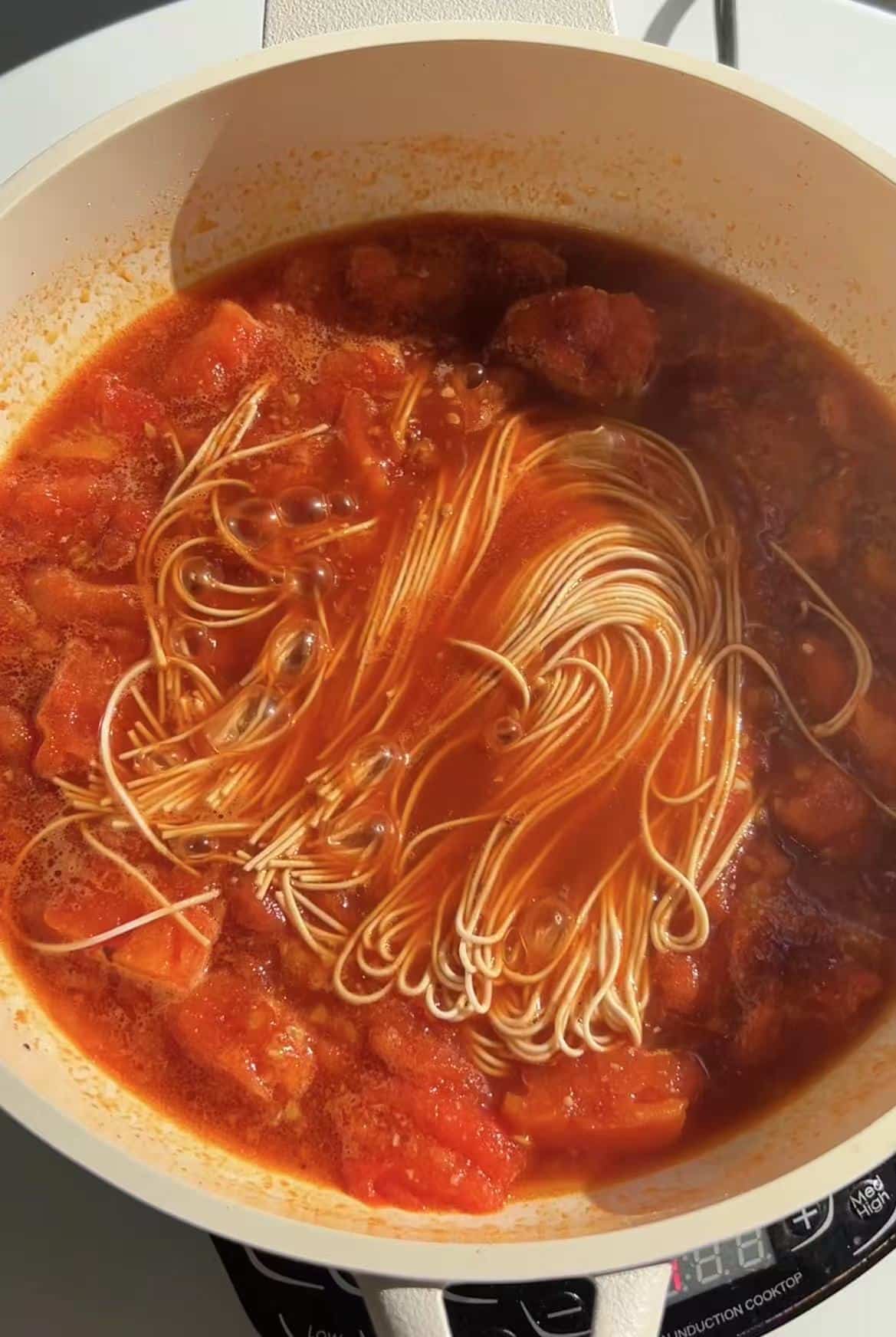 Tomato and Egg Noodles
