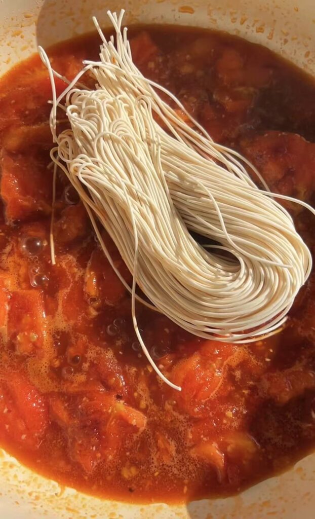 Tomato and Egg Noodles