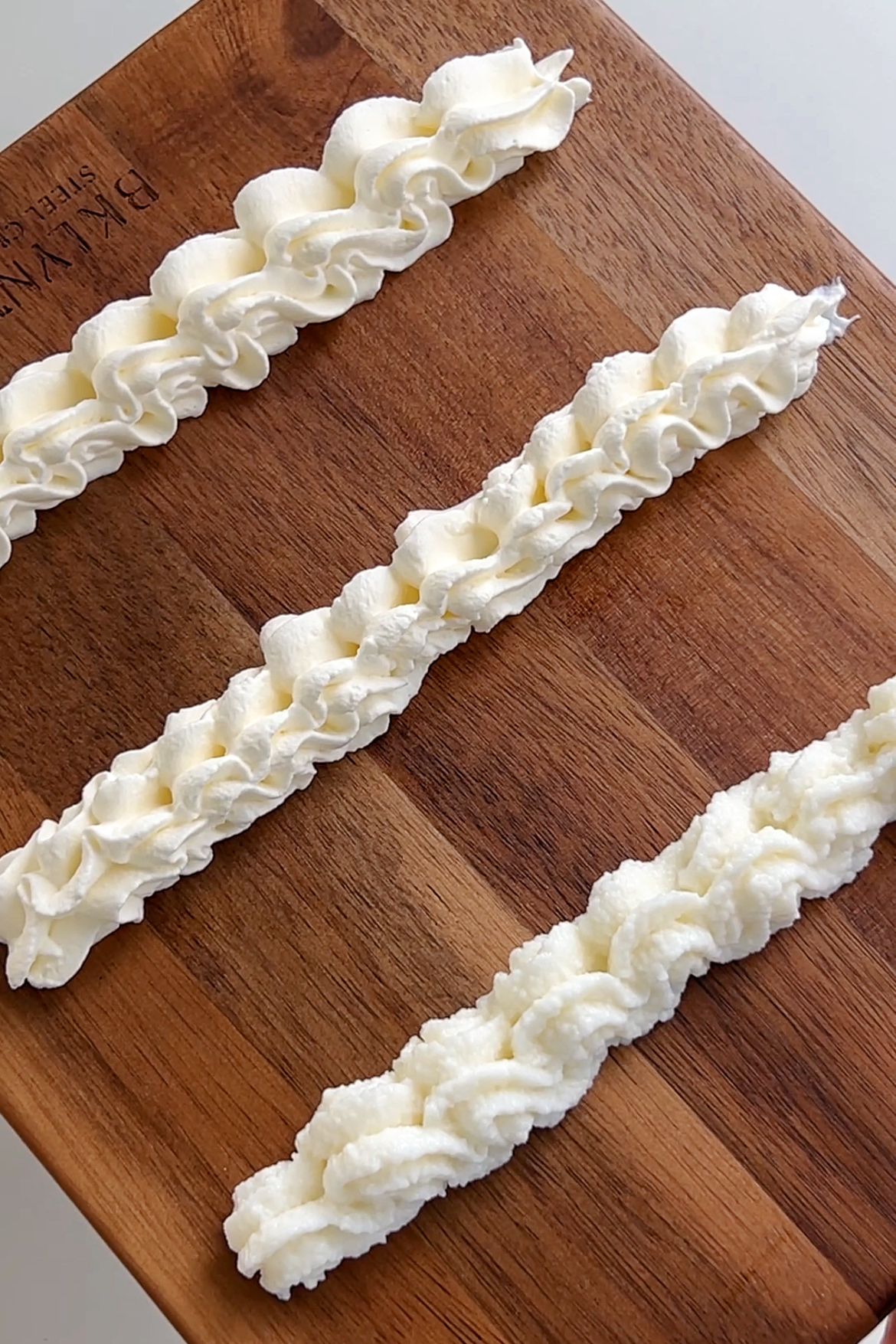 How to Make Heavy Cream with Milk and Gelatin